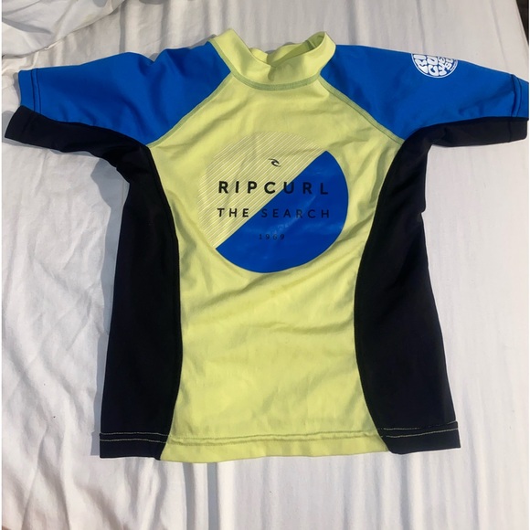 TODDLER RIP CURL RASH GUARD. NEVER WORN! - Picture 1 of 4